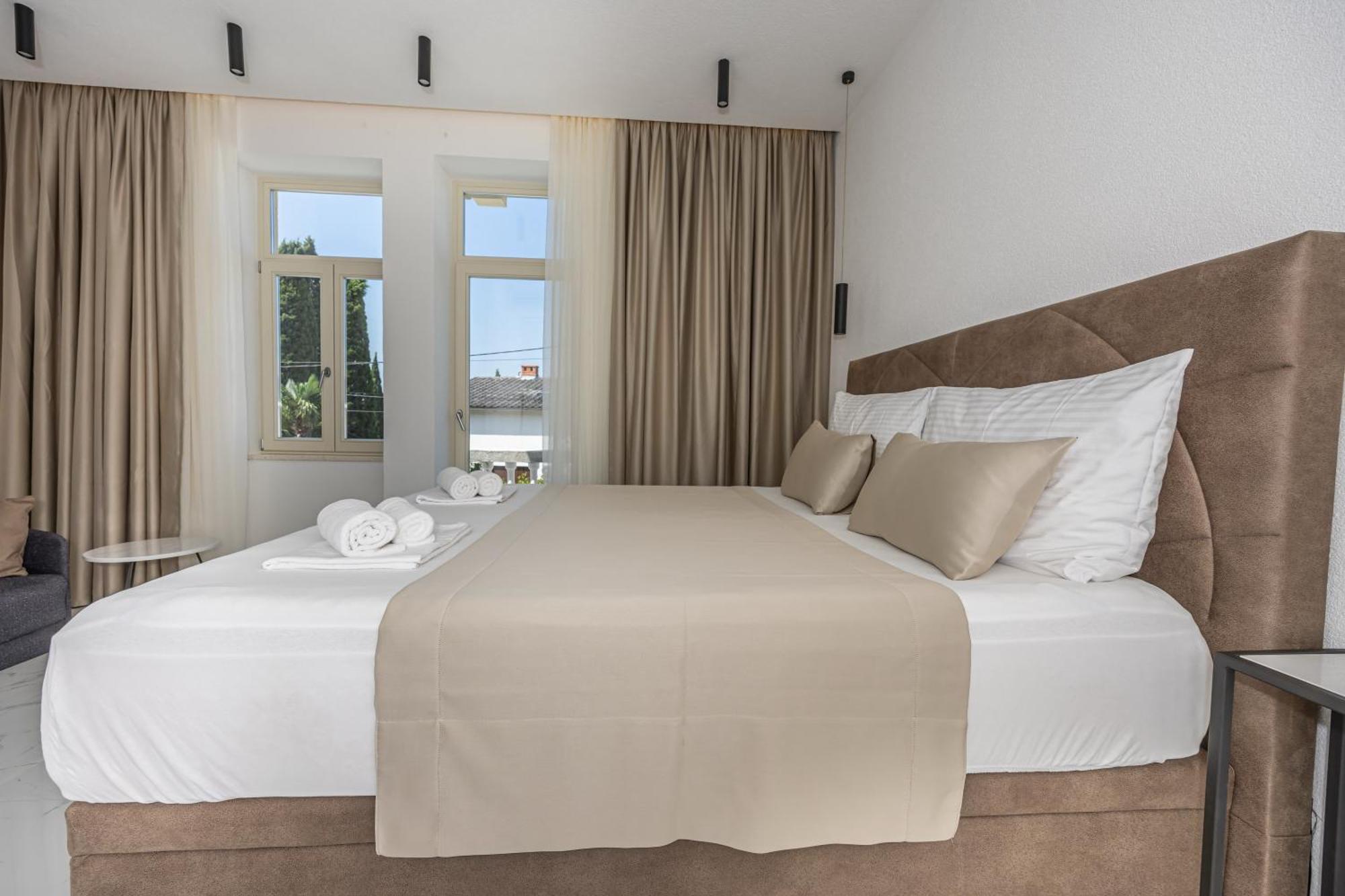 Villa Vita Luxury Apartments 茨里克韦尼察 外观 照片