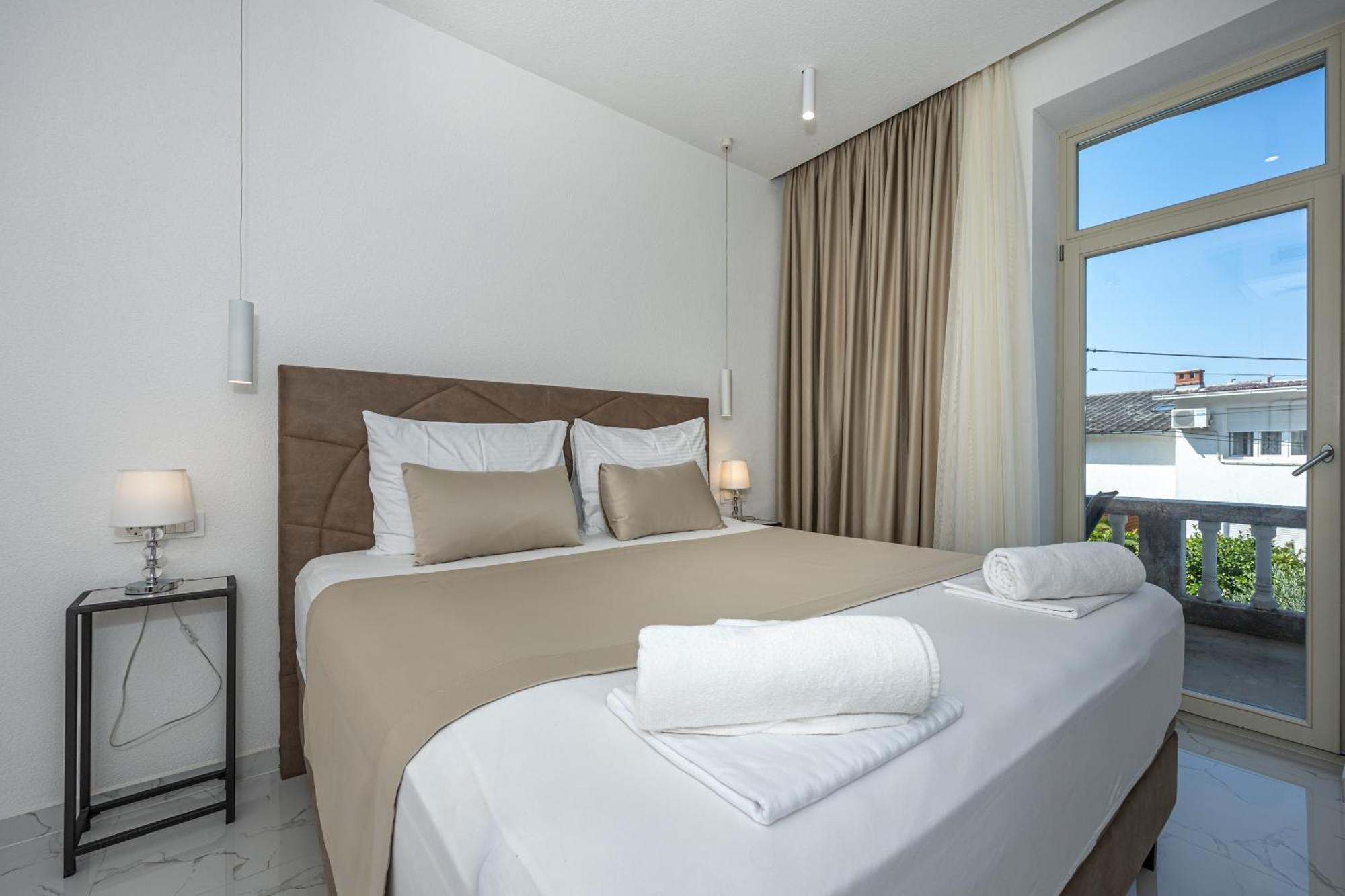 Villa Vita Luxury Apartments 茨里克韦尼察 外观 照片
