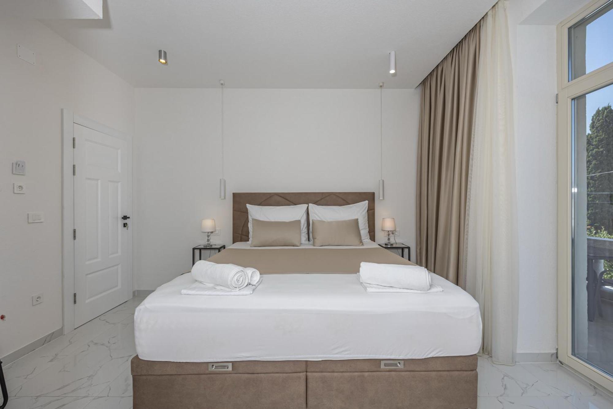 Villa Vita Luxury Apartments 茨里克韦尼察 外观 照片