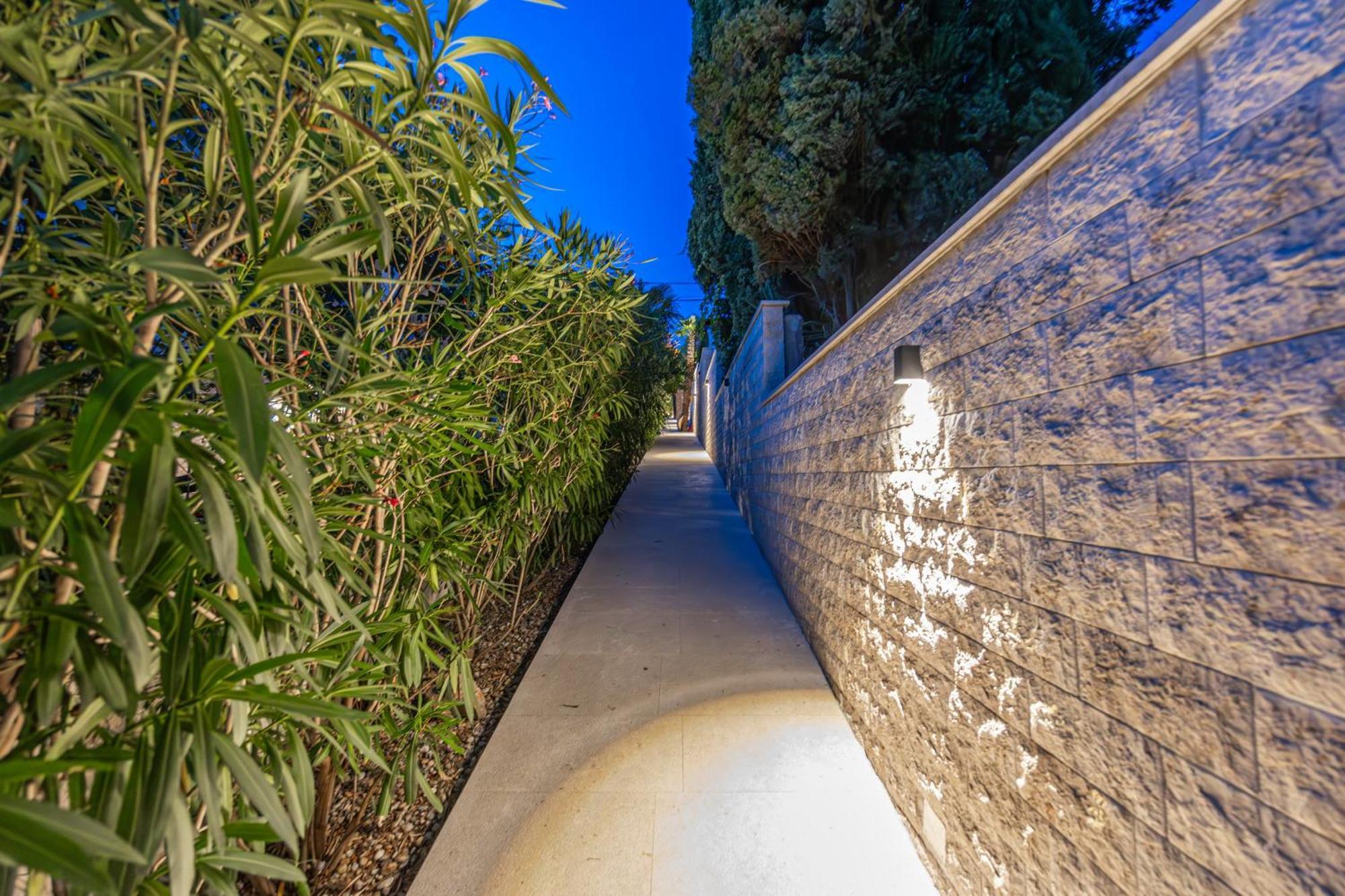 Villa Vita Luxury Apartments 茨里克韦尼察 外观 照片